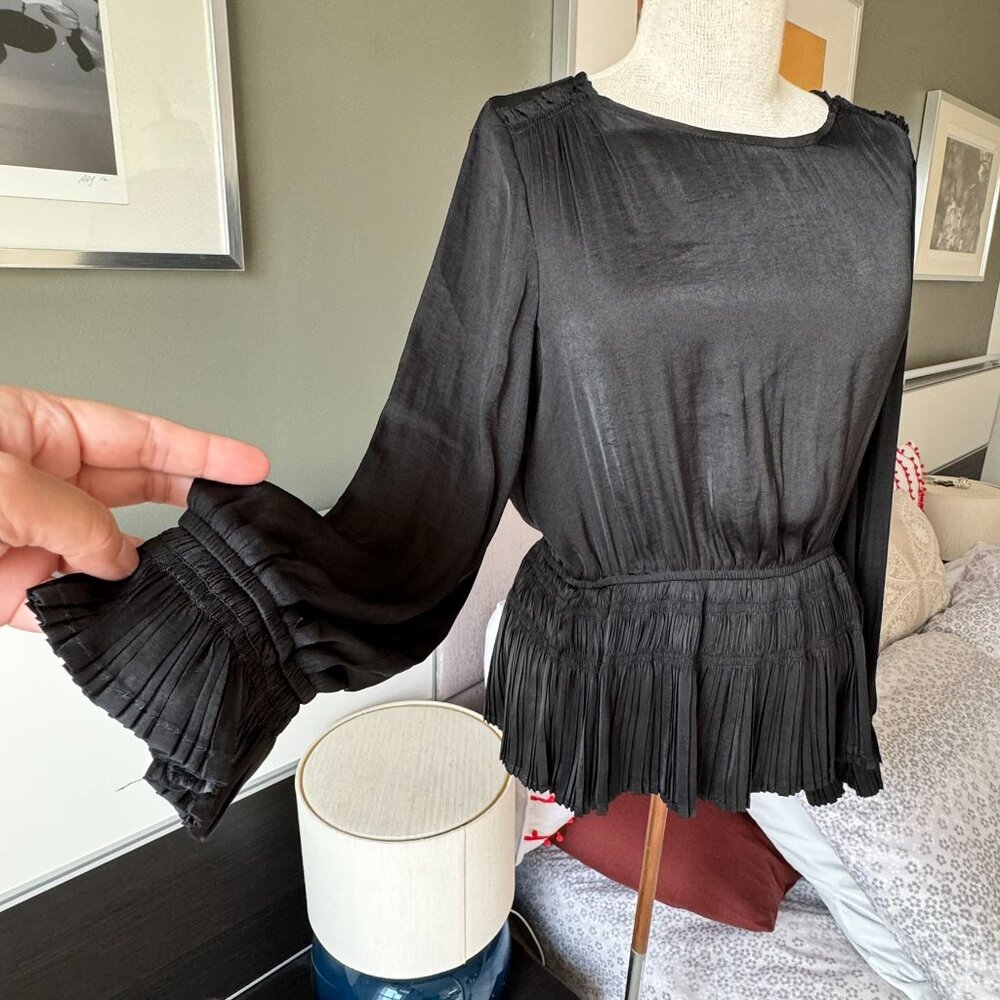 - Catherine Malandrino Flowy Electric Pleat Hem Sleeves Black Blouse Sz S/P  - U